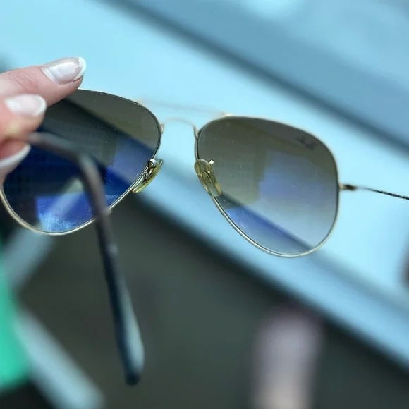 Ray-Ban Aviator Sunglasses with Tan Case and Cloth - Loved Condition - Picture 8 of 13